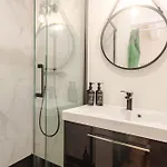 Cocon Et Paisible Au Coeur Du Vieux דירה
